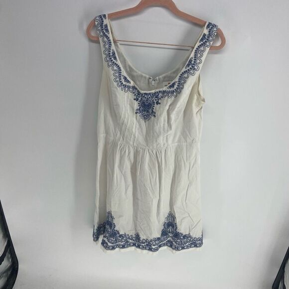 Vineyard Vines Women's White Cotton Embroidered Fit and Flare Dress Size 6 - Picture 1 of 6